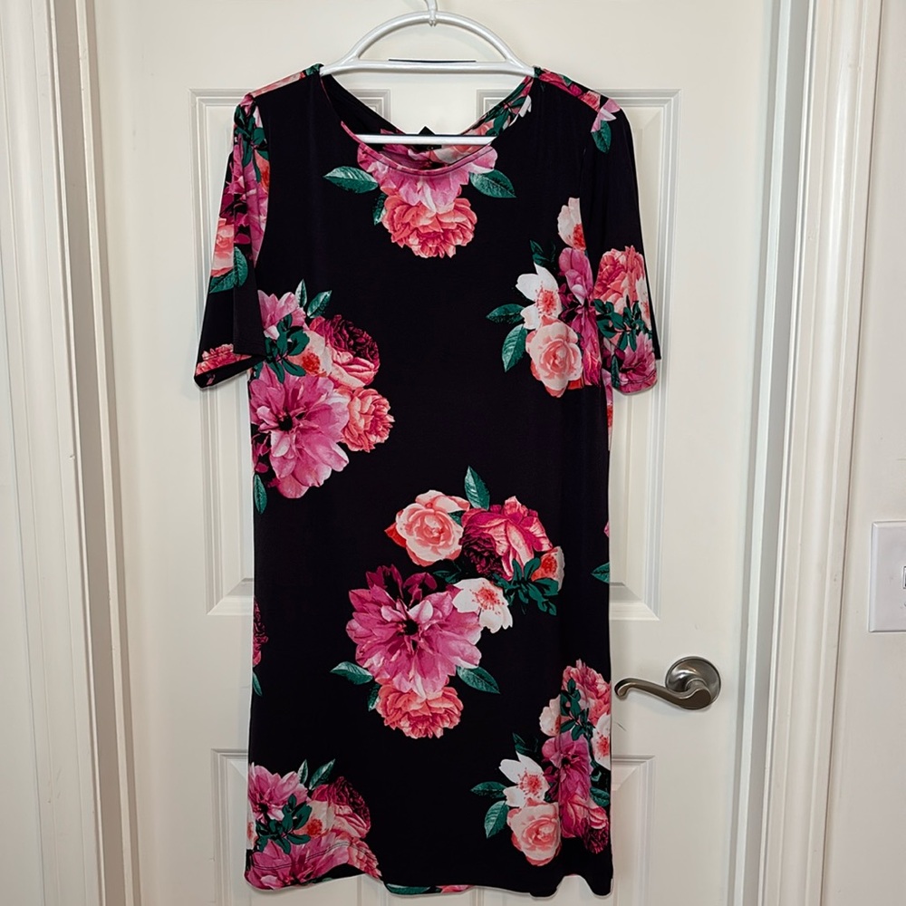 Beautiful navy & floral dress, large
